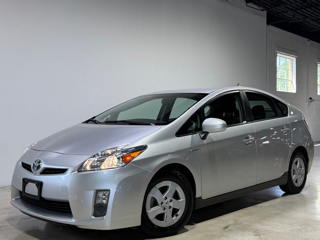 Classic Silver Metallic 2011 Toyota Prius Hatchback Front-Wheel Drive Continuously Variable Transmission