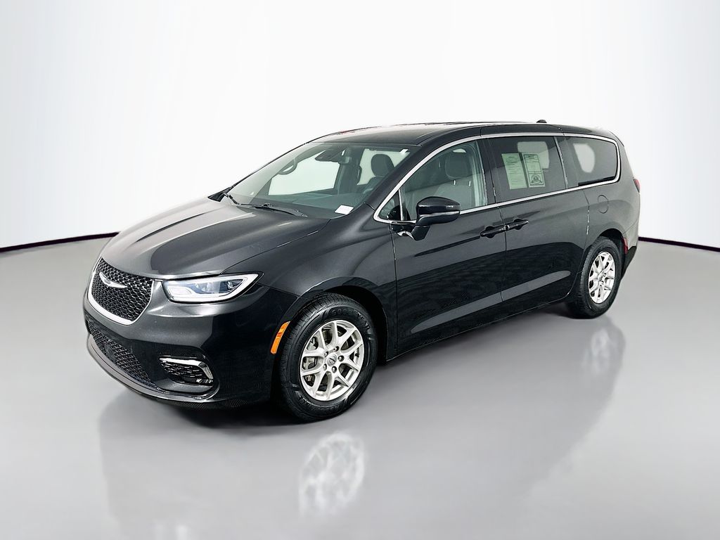 Used 2023 Black Chrysler Touring image 3