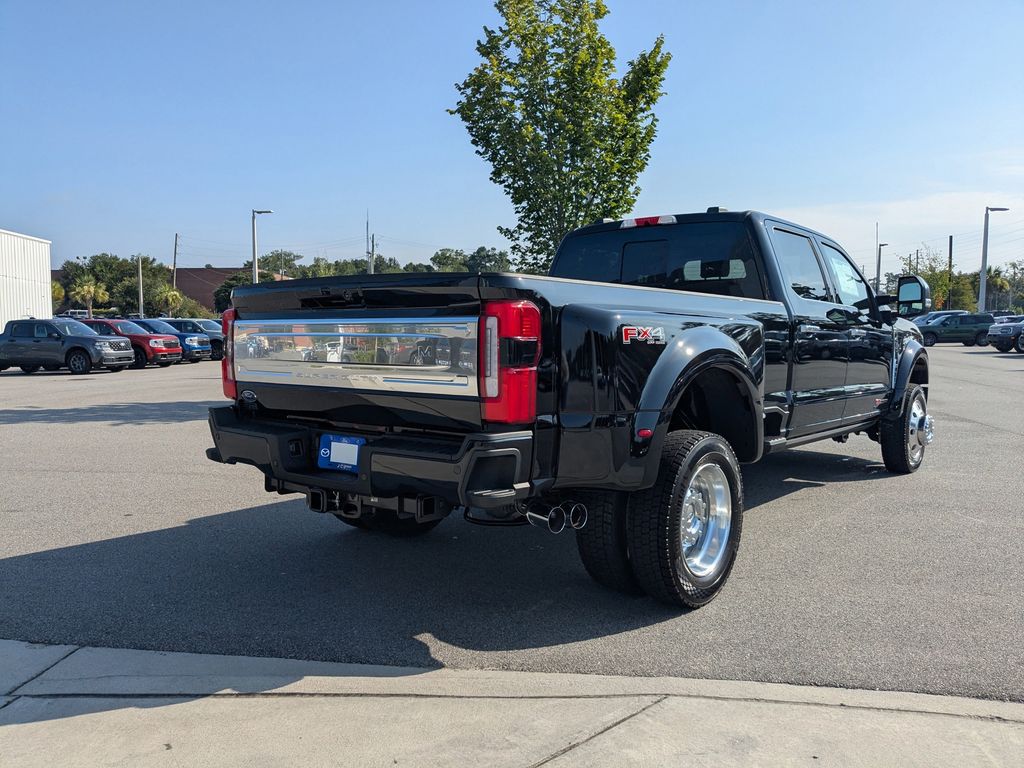 2025 Ford F-450 Super Duty Platinum