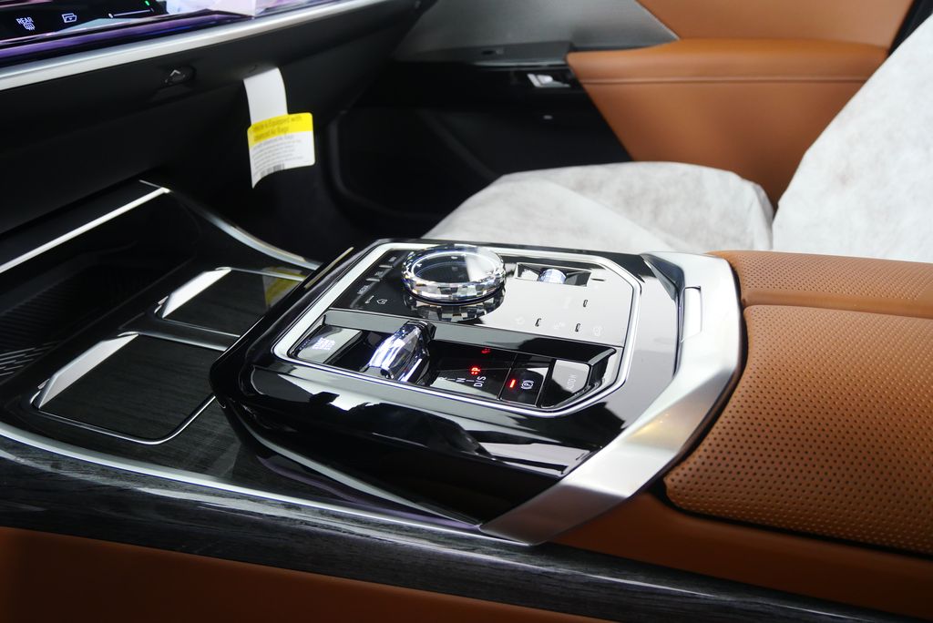 Thumbnail: 2025 BMW 7 Series - 23