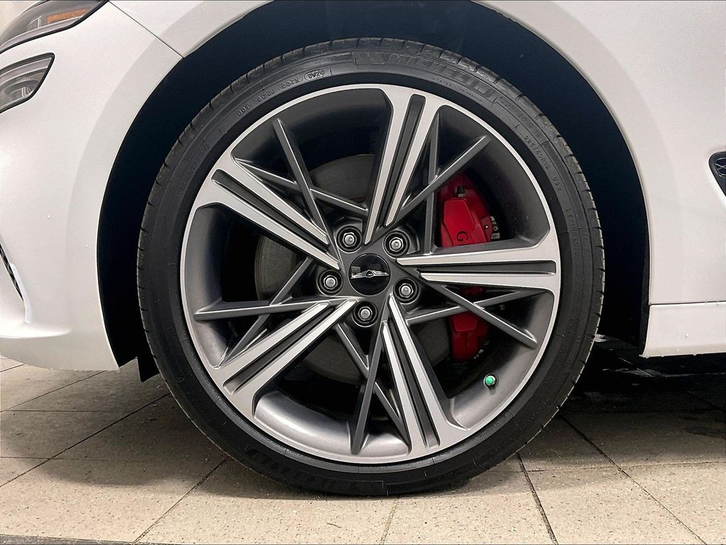 2025 Genesis G70 — photo 7