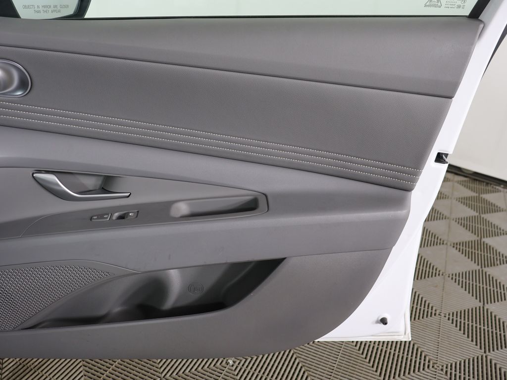 Certified Used 2025 White Hyundai SEL Sport image 18