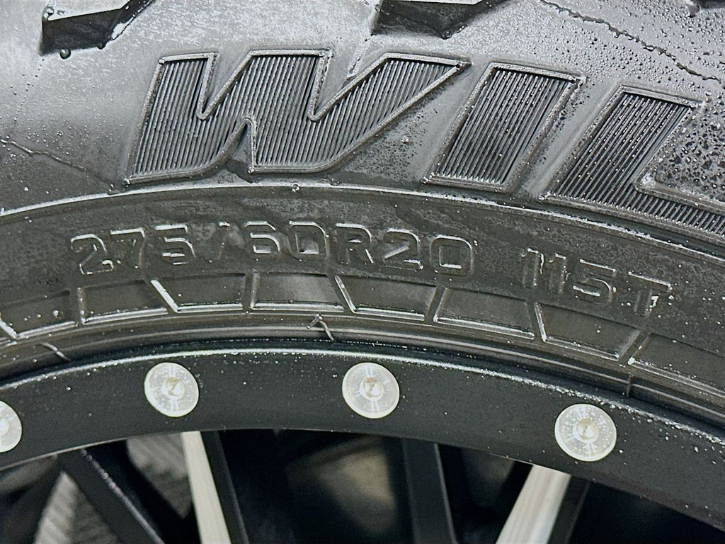 Used 2020 White Chevrolet LT image 32