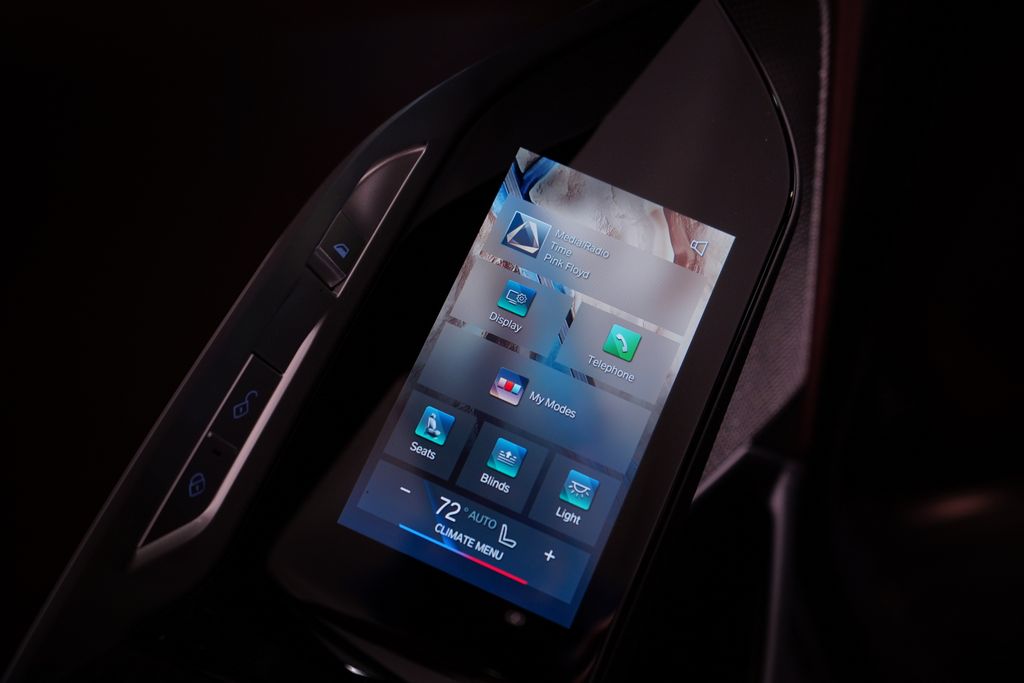 Thumbnail: 2026 BMW i7 - 10