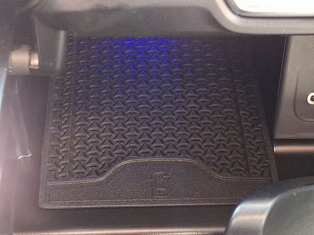 Thumbnail: 2025 Mercedes-Benz C-Class - 18