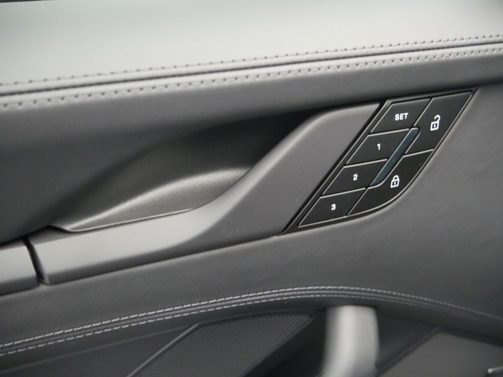 Thumbnail: 2026 Porsche 911 - 19