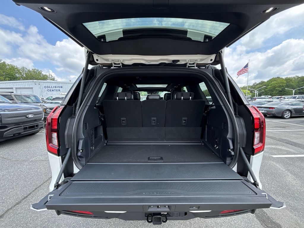 New 2026 Star White Metallic Tri-Coat Ford Tremor® image 21