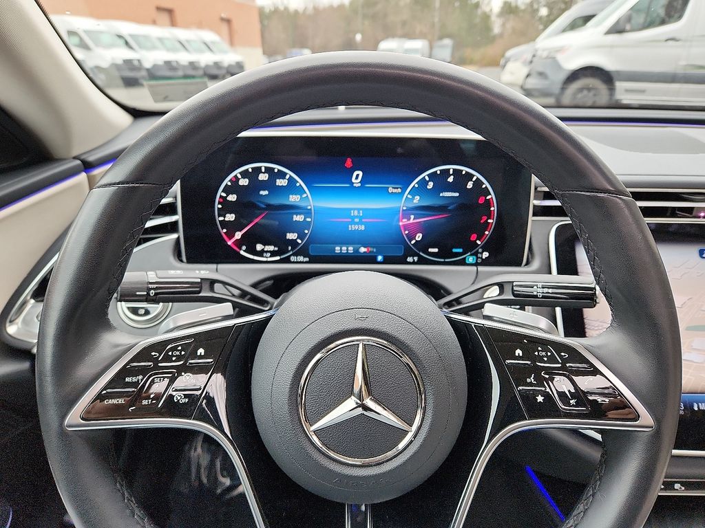 Thumbnail: 2025 Mercedes-Benz E-Class - 18