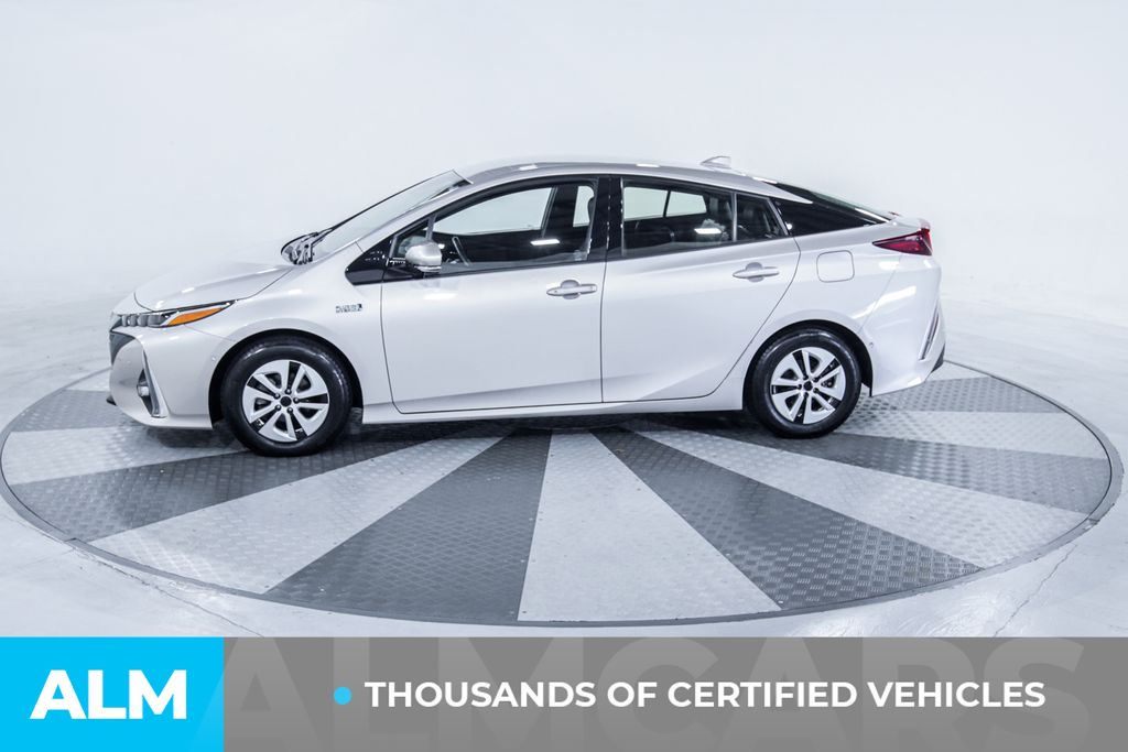 Used 2019 Silver Toyota Advanced image 4