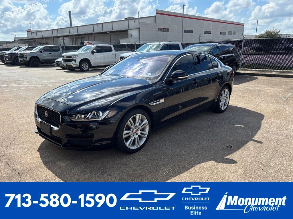 2019 Jaguar XE 25t Premium - 0