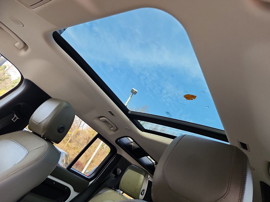 Thumbnail: 2020 Land Rover Defender - 14