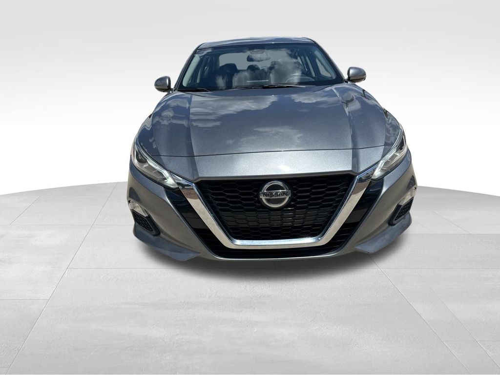 2021 Gun Metallic Nissan Altima 2.5 SV FWD Sedan