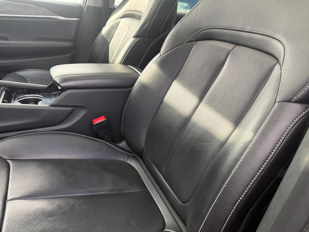 Certified Used 2023 Black Jeep Limited image 34