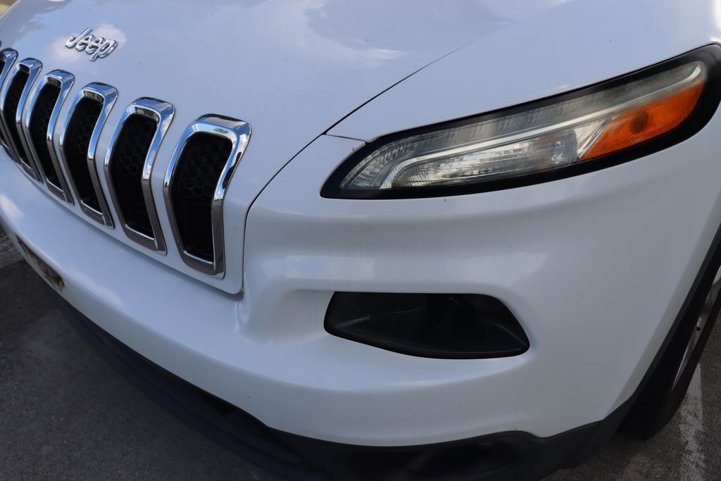 Thumbnail: 2015 Jeep Cherokee - 3