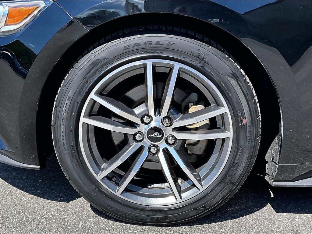 2015 Ford Mustang — photo 7