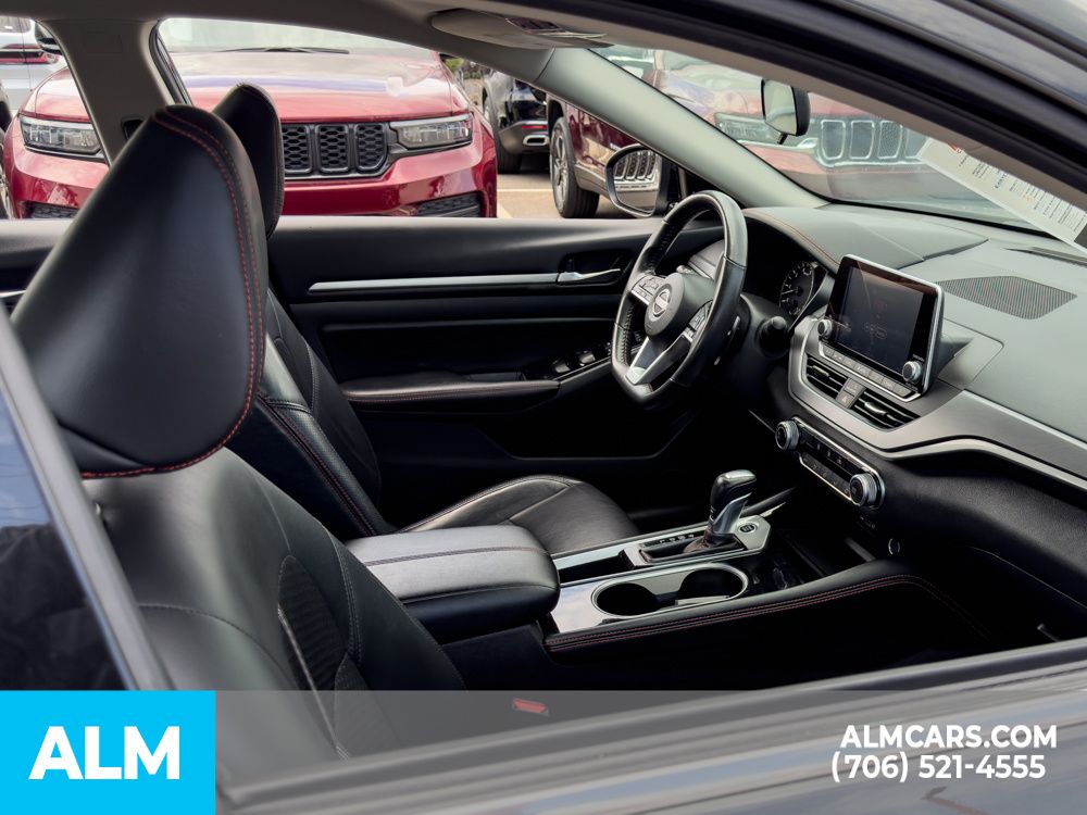 Used 2024 Black Nissan 2.5 SR image 11