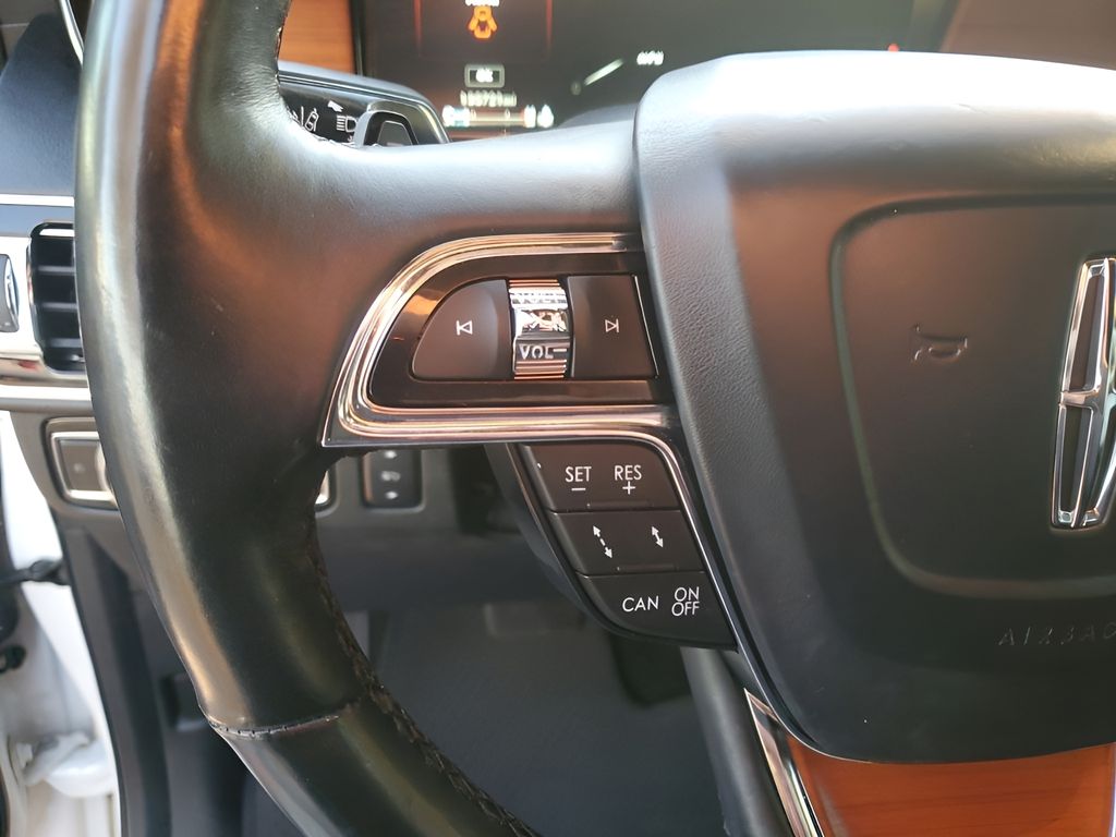 Used Car 2018 Lincoln Navigator  Reserve For Sale Under $25,000 In Austin, Texas