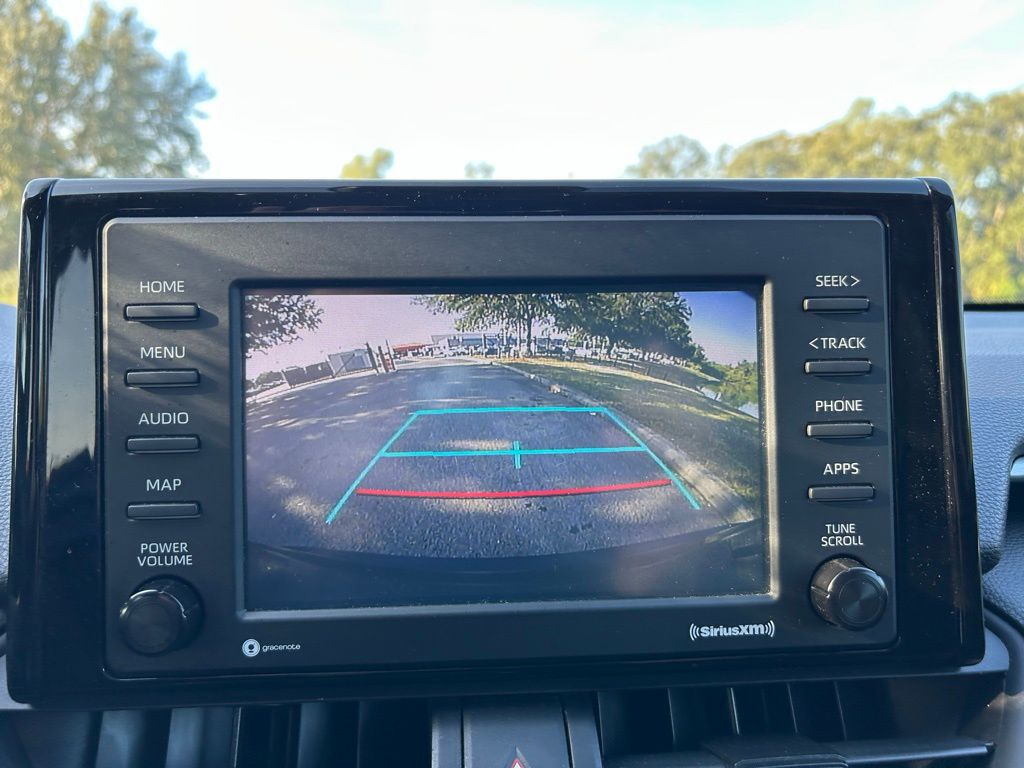 Thumbnail: 2021 Toyota RAV4 - 24