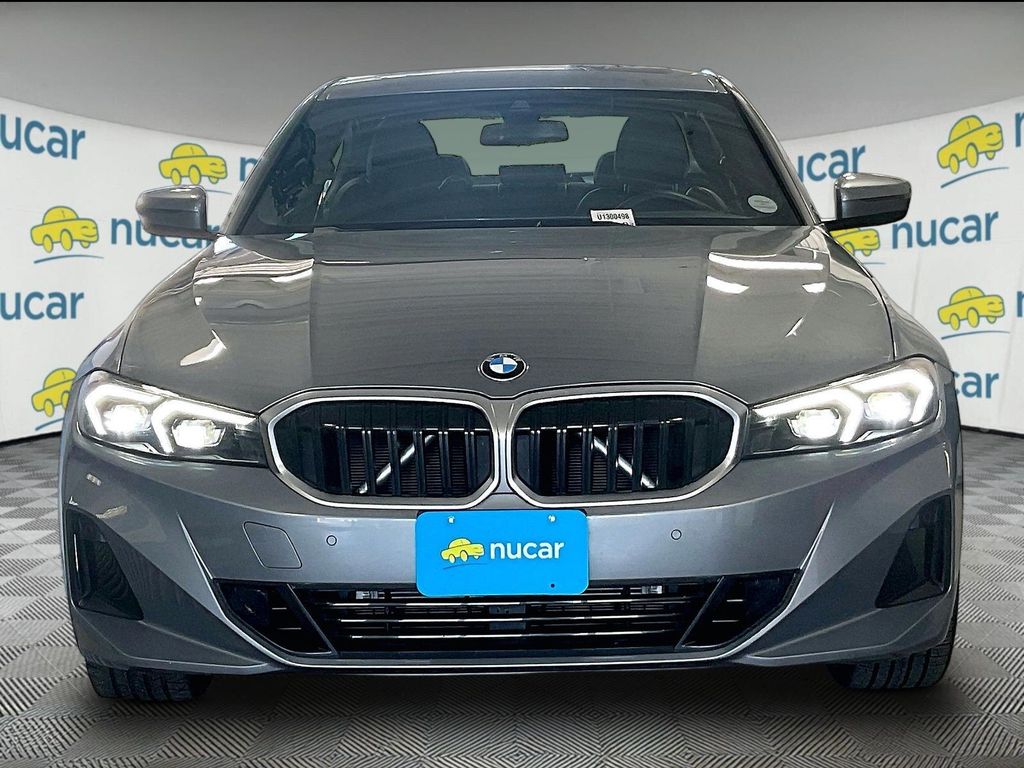 2025 BMW 3 Series — photo 2