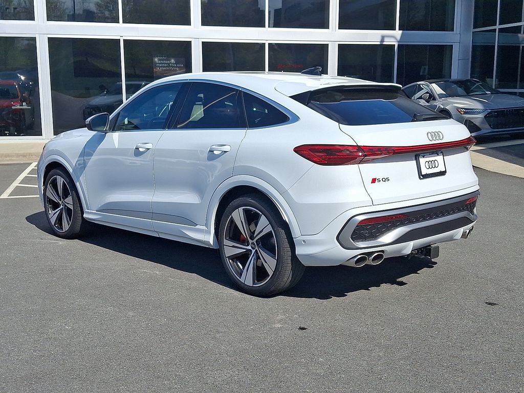 Thumbnail: 2026 Audi SQ5 - 4
