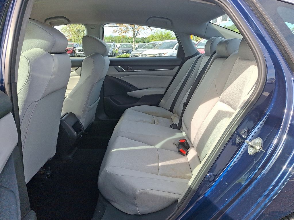 2018 Honda Accord LX 10