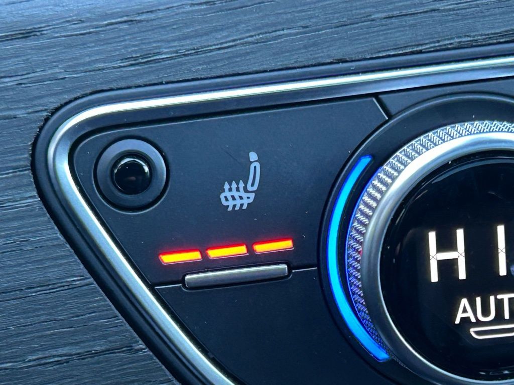 Used 2023  Audi 45 S line Premium Plus image 28