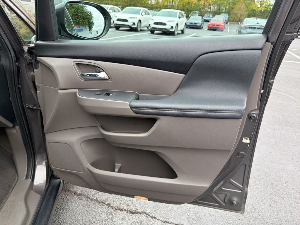 Thumbnail: 2016 Honda Odyssey - 28