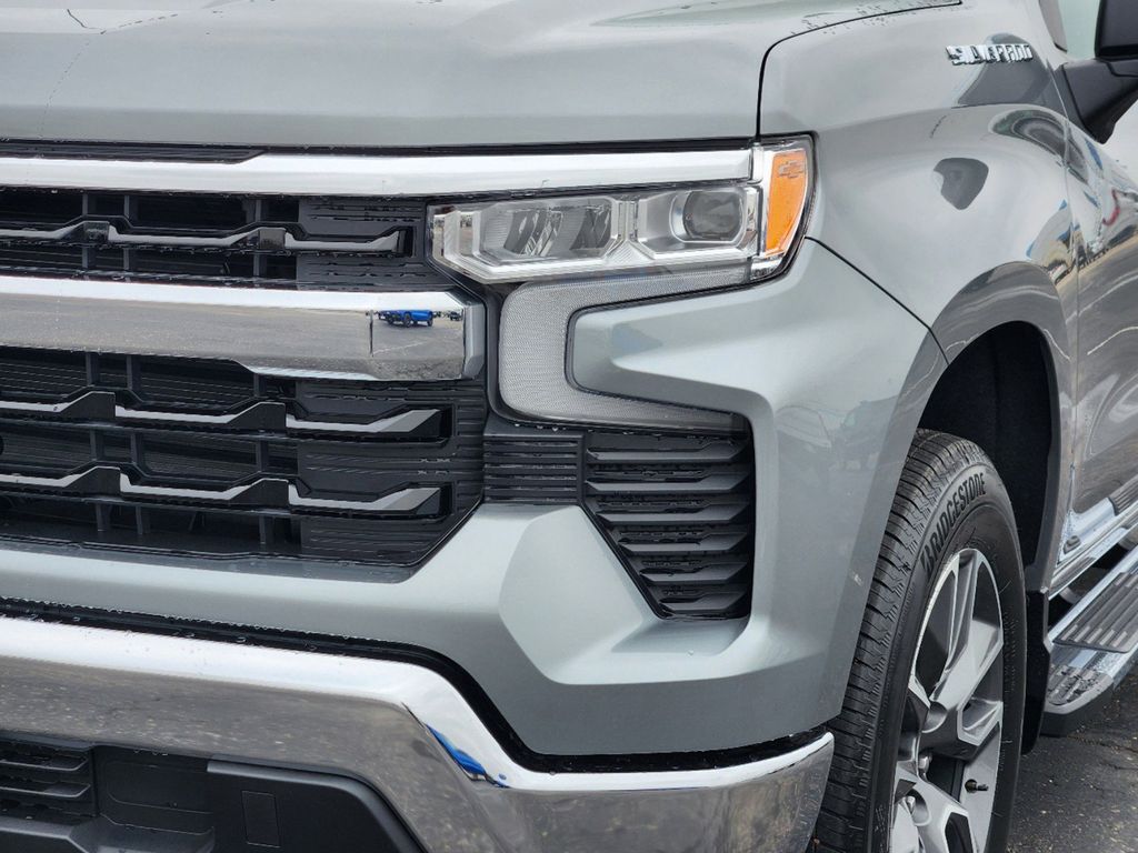 2025 Chevrolet Silverado 1500 LT 5