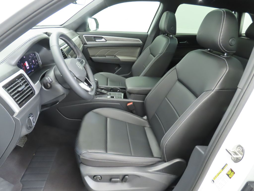 2022 Volkswagen Atlas SE 19