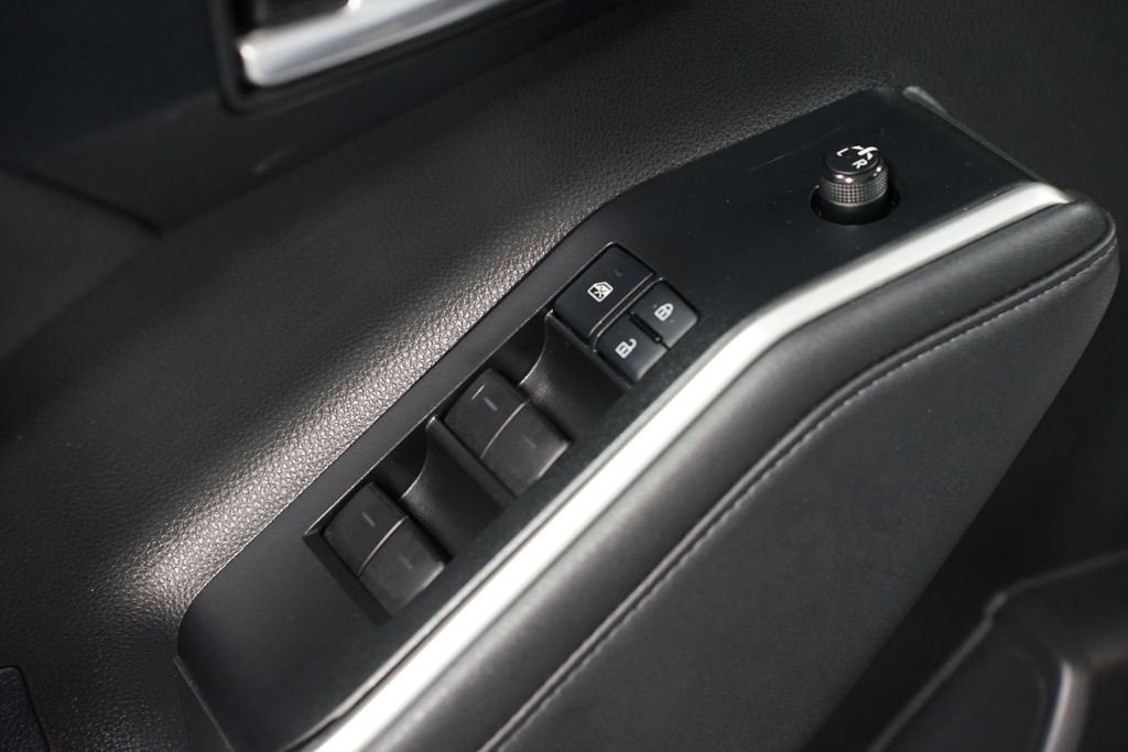 Thumbnail: 2022 Toyota Highlander - 31