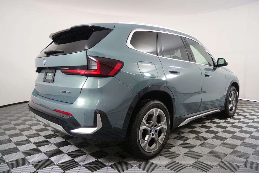 Thumbnail: 2023 BMW X1 - 3