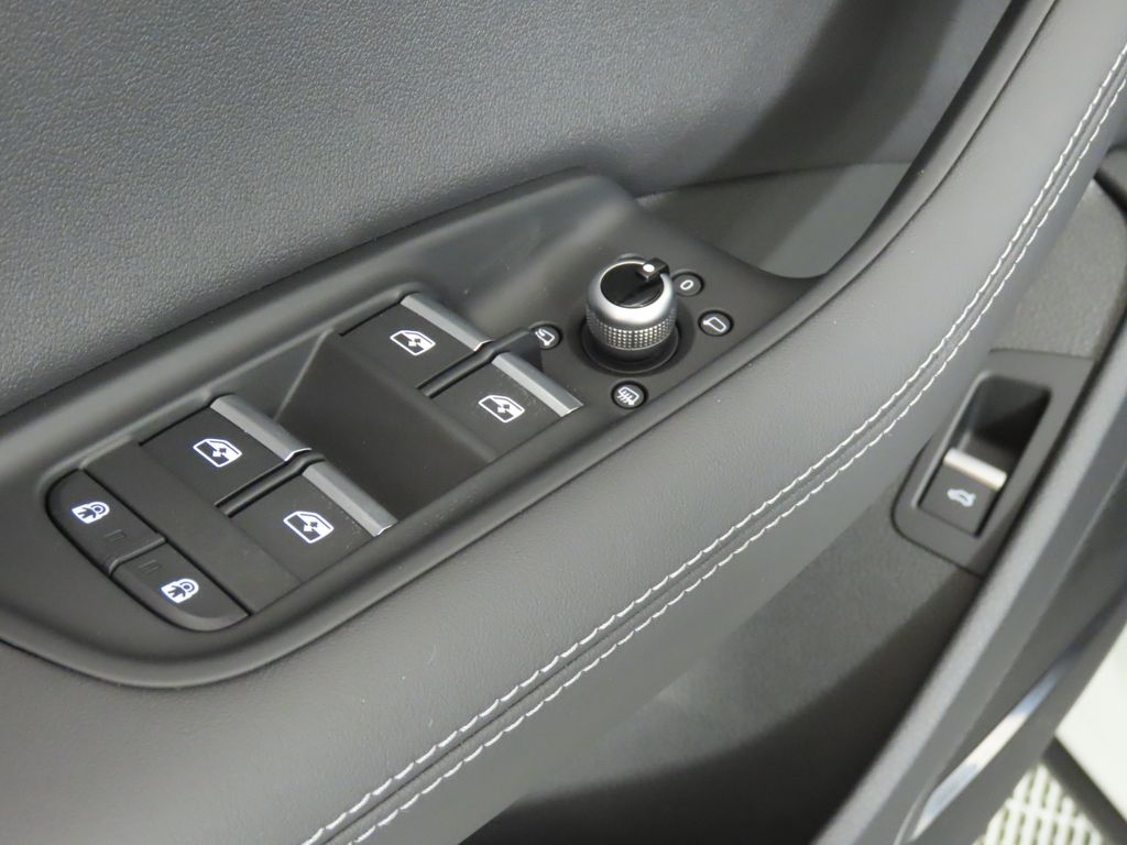 Thumbnail: 2026 Audi Q7 - 28