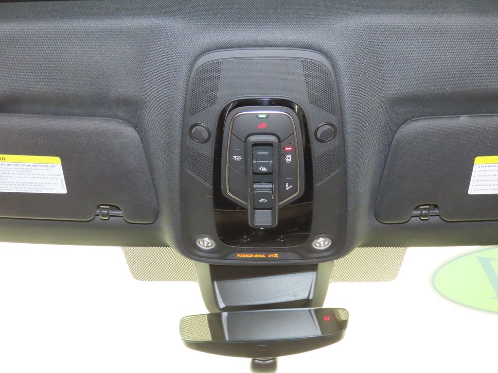 Thumbnail: 2022 Audi e-tron - 24