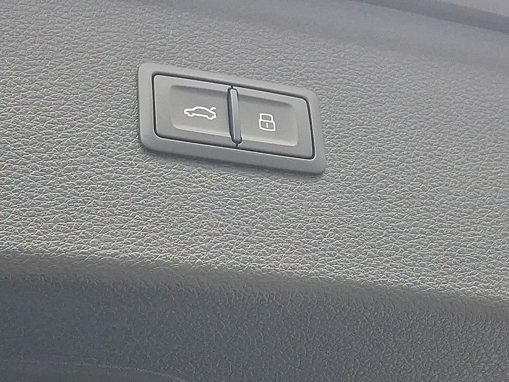 Thumbnail: 2024 Audi Q5 - 30