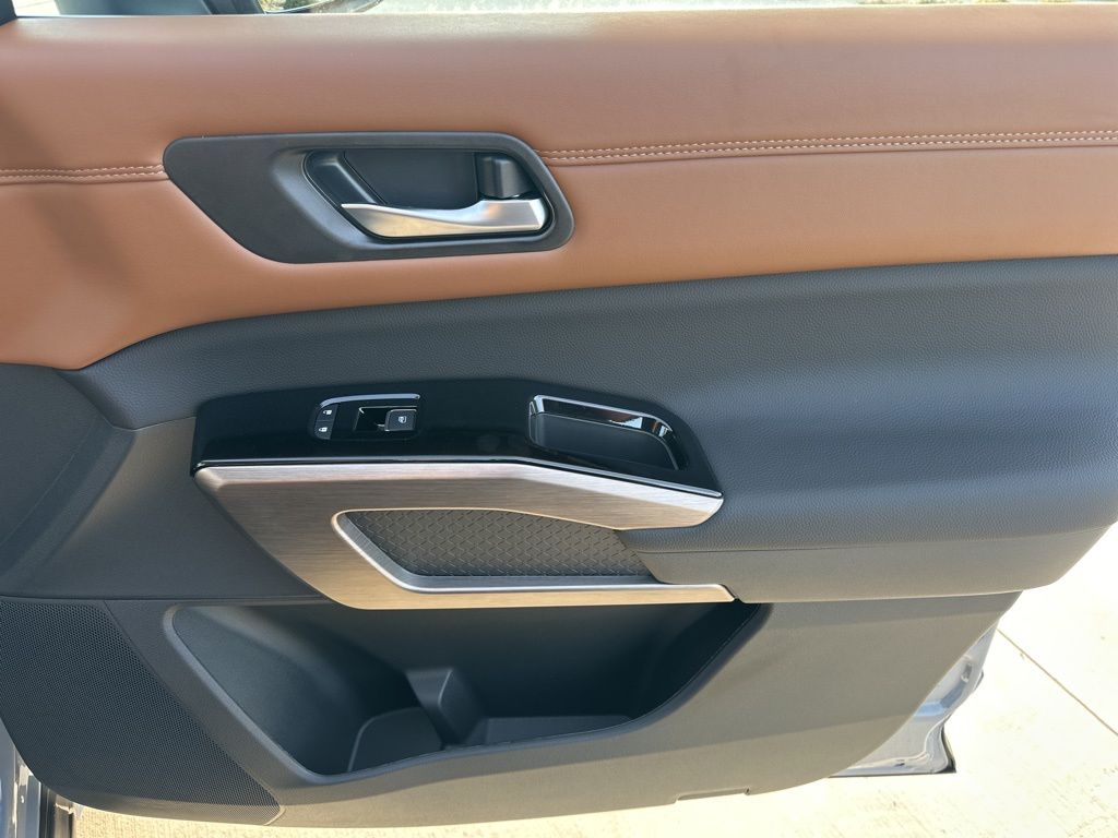 2025 Boulder Gray Pearl Nissan Pathfinder Platinum FWD SUV