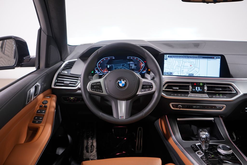 Thumbnail: 2022 BMW X5 - 11