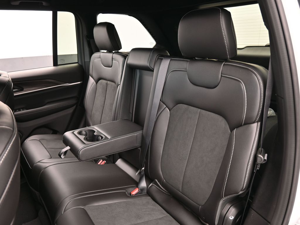 New 2026 Bright White Clearcoat Jeep Laredo image 30