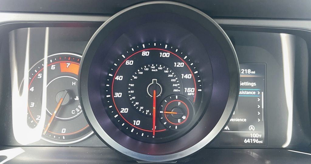 2022 Hyundai Elantra SE Red at DeMontrond Auto Country