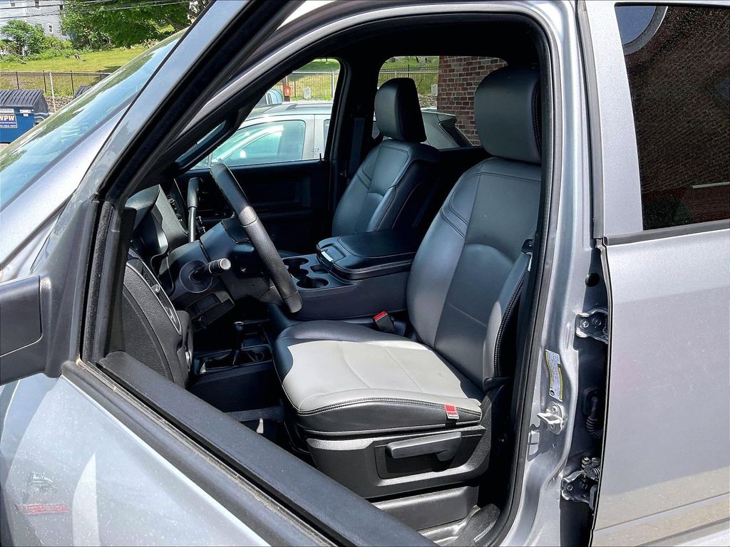 2022 Ram 2500 — photo 10