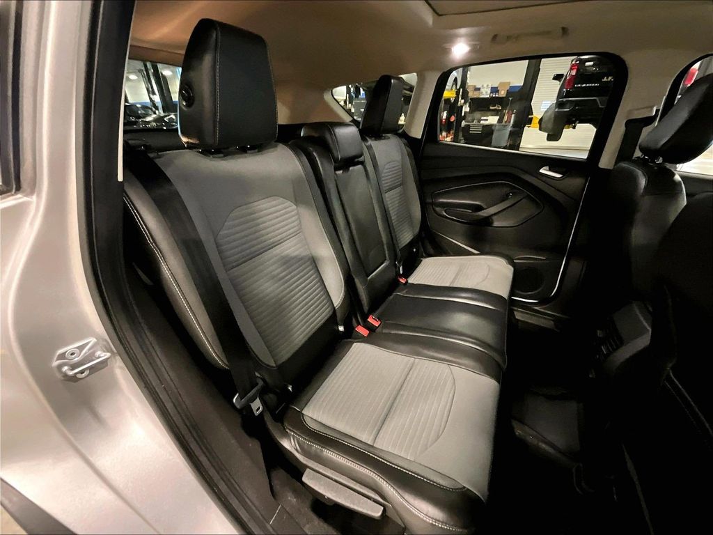 2018 Ford Escape — photo 16