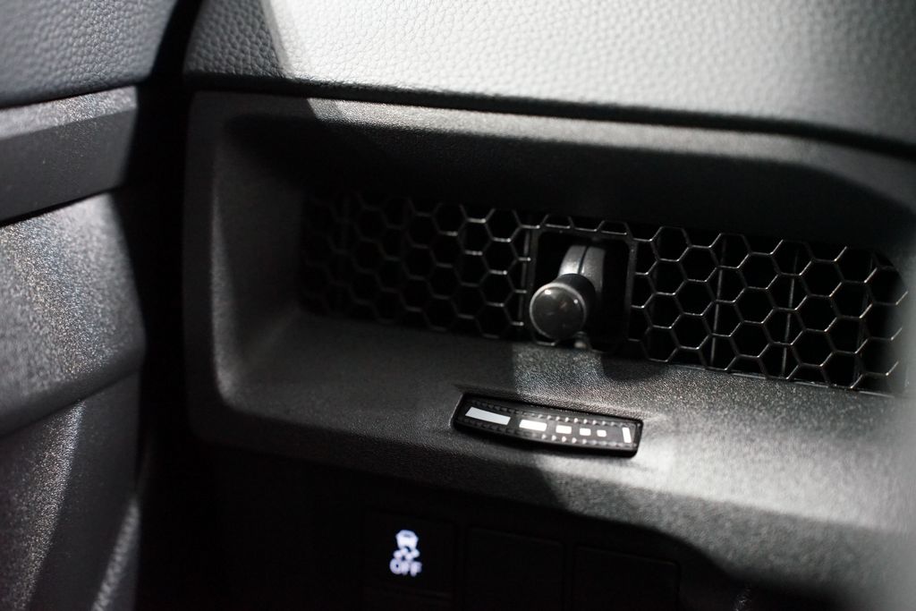 2025 Honda CR-V LX 23