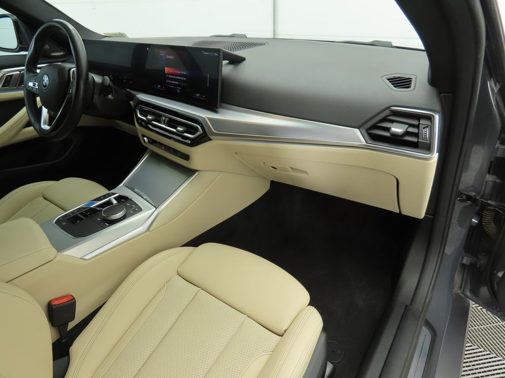 Thumbnail: 2023 BMW i4 - 18
