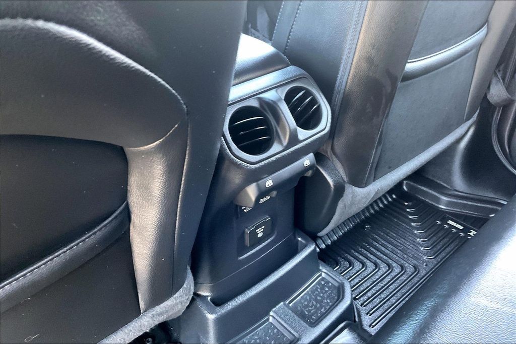Used 2023 Jeep Wrangler SUV
