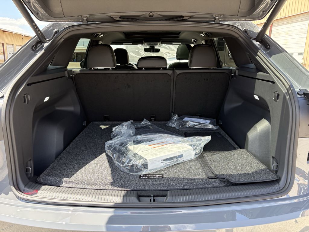 New 2026 Pure Gray Volkswagen 2.0T SEL Premium R-Line image 27