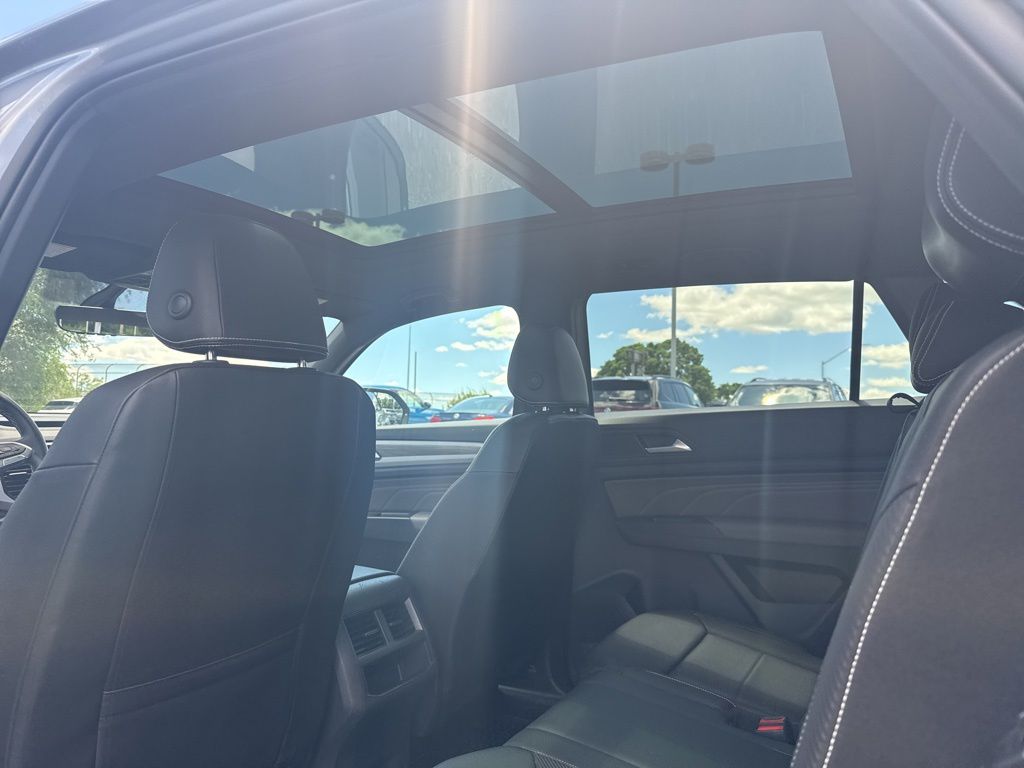 2023 Volkswagen Atlas Cross Sport 2.0T SE w/Technology Silver at Subaru and VW of Moon Township