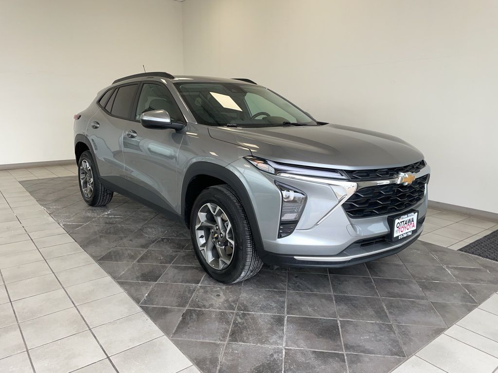 2025 Chevrolet Trax LT FWD
