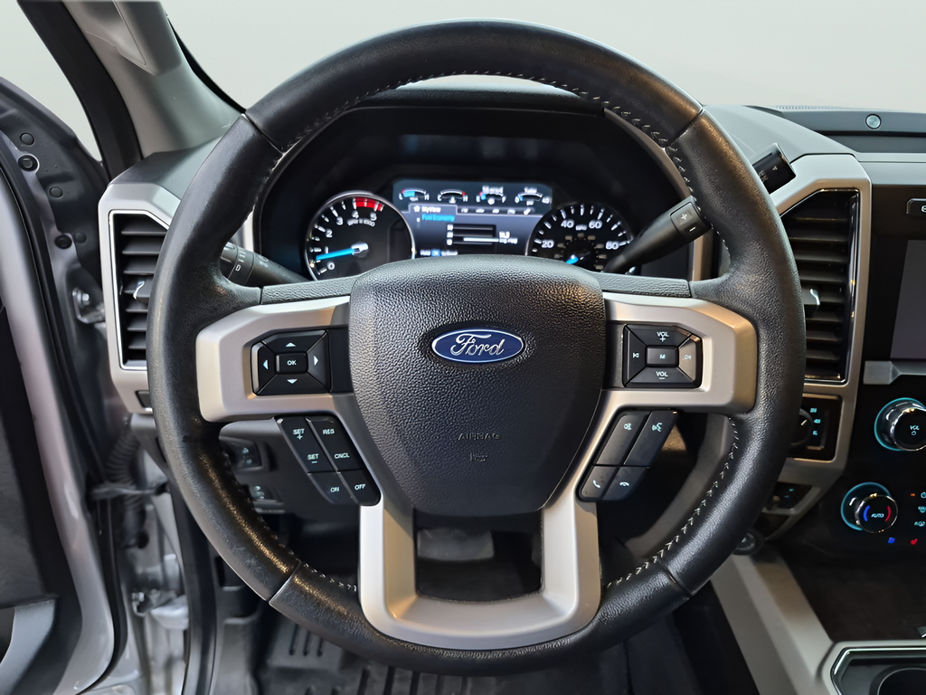 Used 2020 Silver Ford Lariat image 29