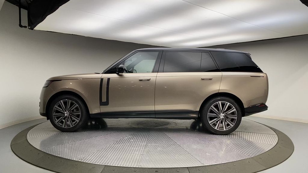 Thumbnail: 2023 Land Rover Range Rover - 5