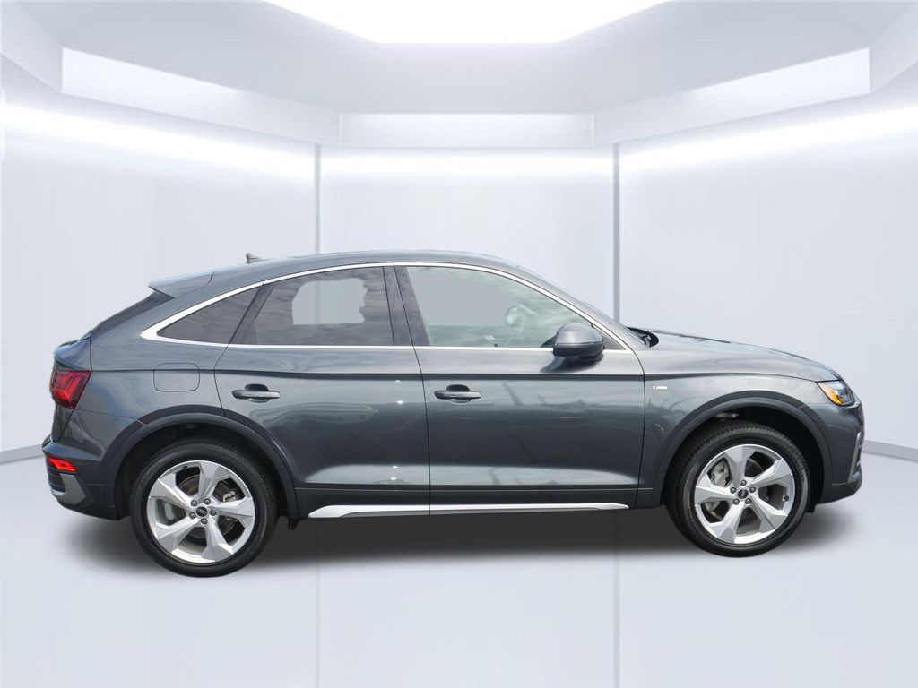 Thumbnail: 2023 Audi Q5 - 8