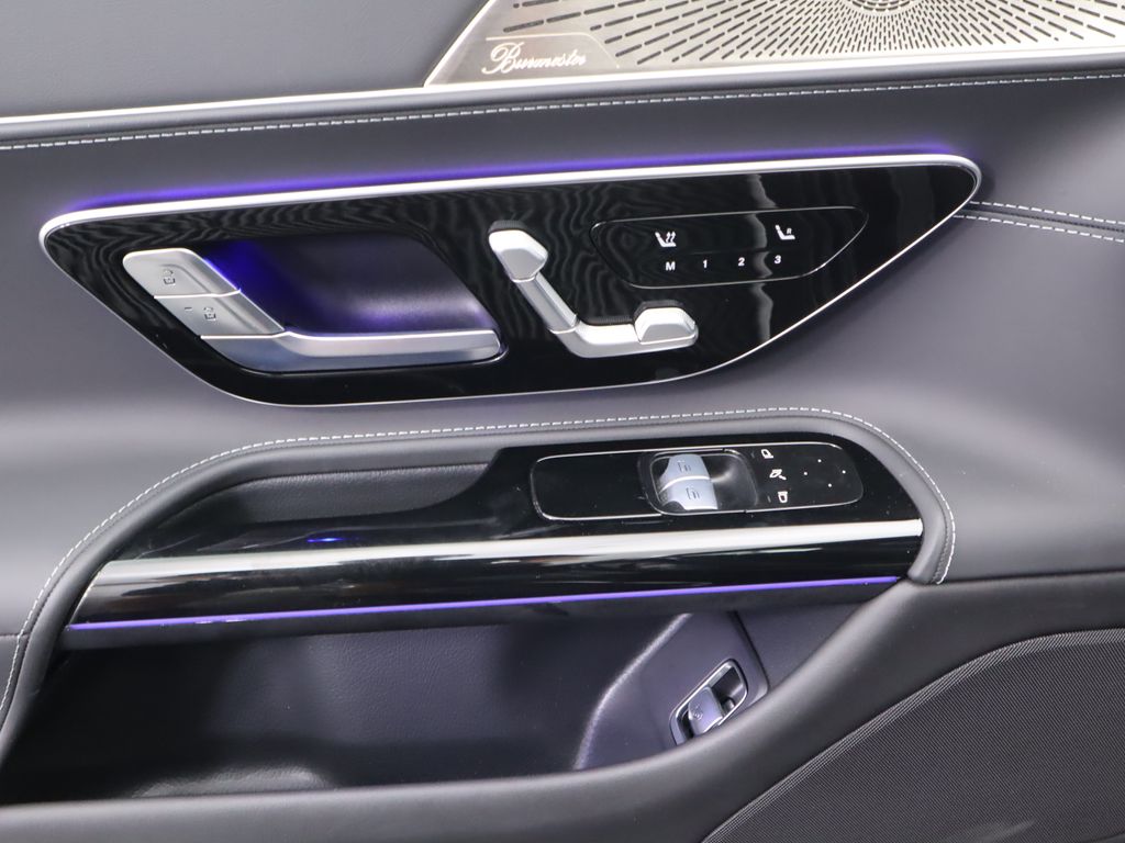 Thumbnail: 2025 Mercedes-Benz AMG GT - 25